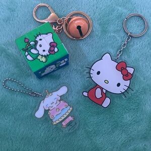 Hello Kitty and Friends Keychain Set